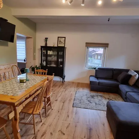 Koronkowa W Beskidach איסטבנה