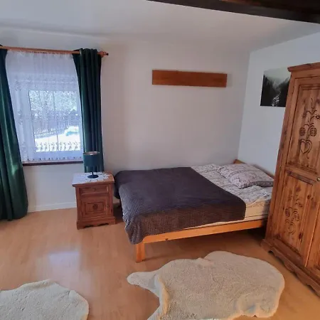 Koronkowa W Beskidach בקתה איסטבנה