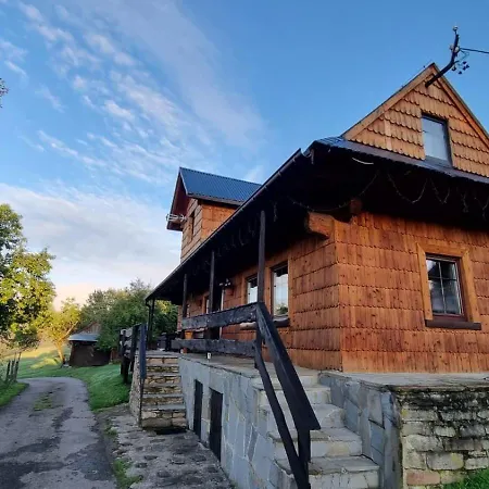 Koronkowa W Beskidach בקתה איסטבנה